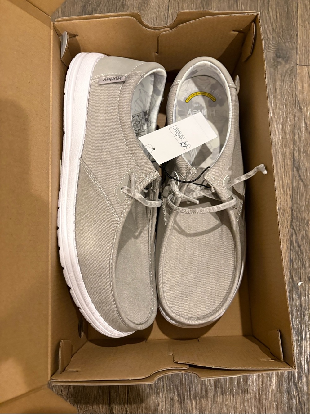 FREE in bundle Hurley Women's Light grey boat shoe memory foam 10 NWT